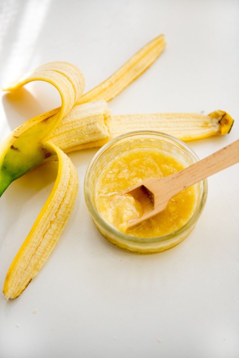 4 Banana DIY Masks for Dry Skin and Frizzy Hair | FWD Life Magazine